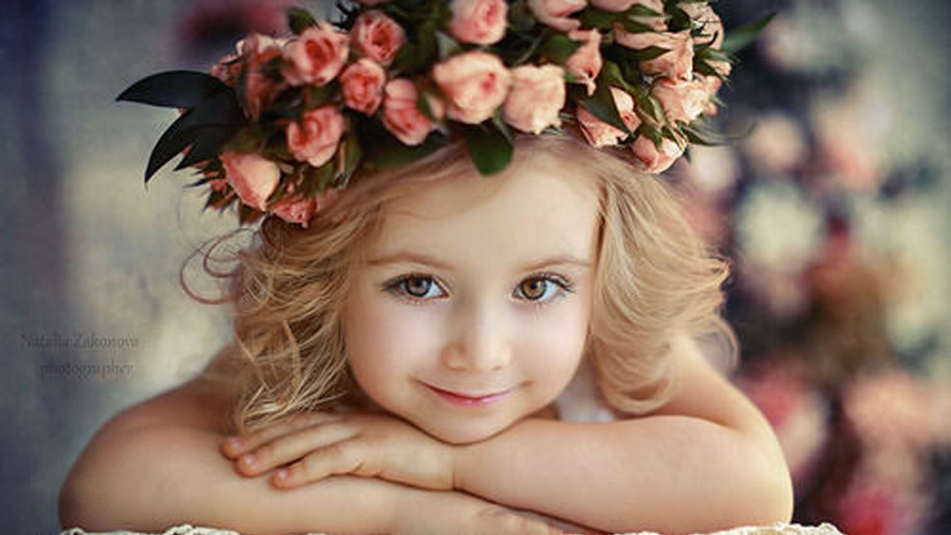 Beautiful Little Girl With Rose Flower Crown HD