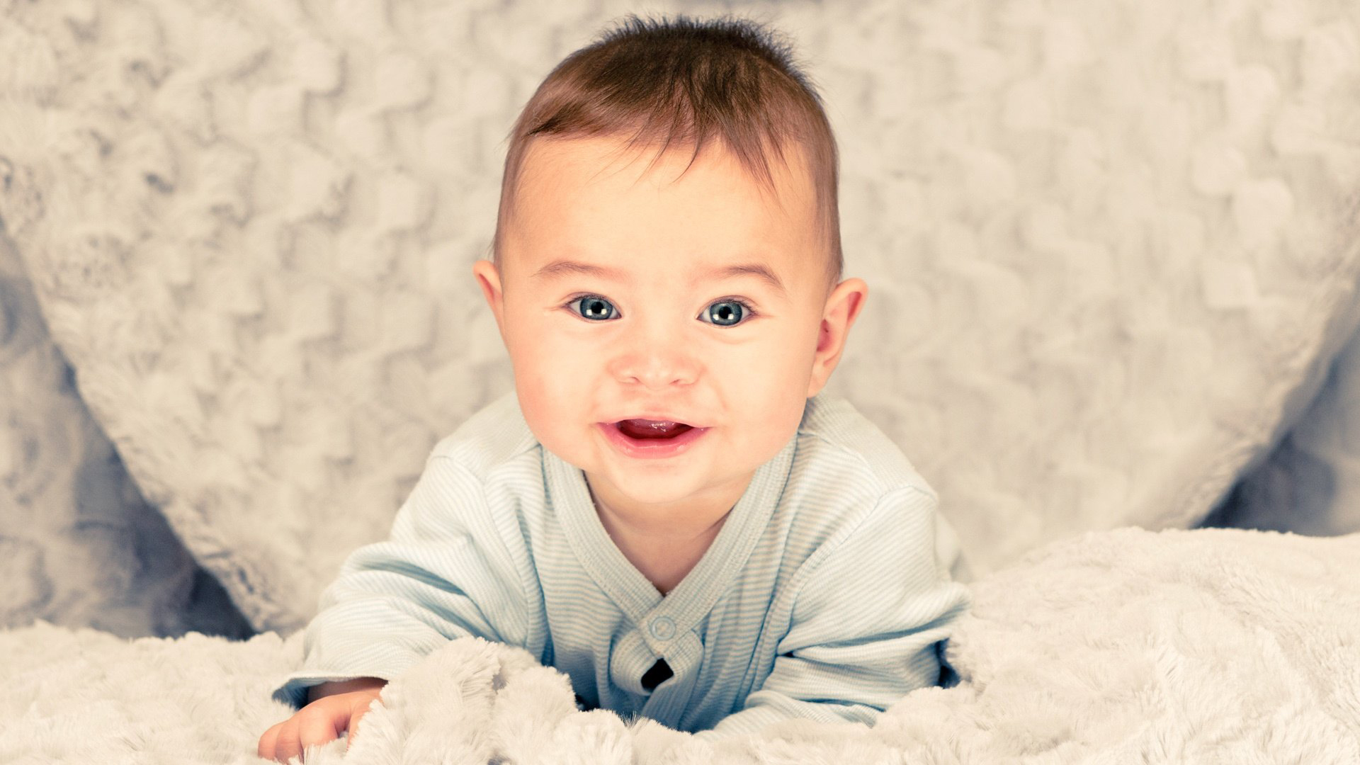 Baby Boy With Gray Eyes HD