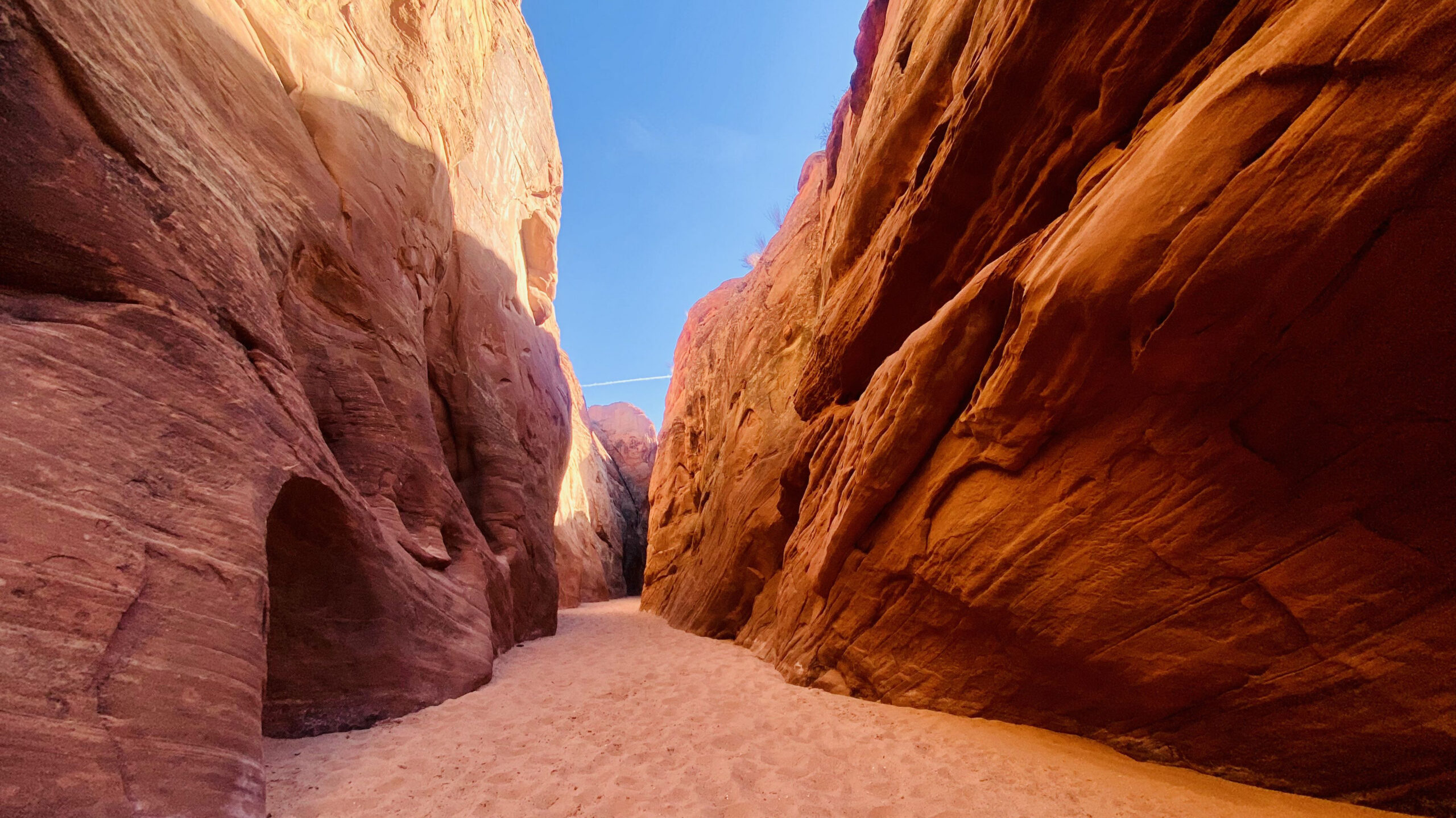 Brown Rocks Canyon Sand With Sunrays Under Blue Sky K HD Nature