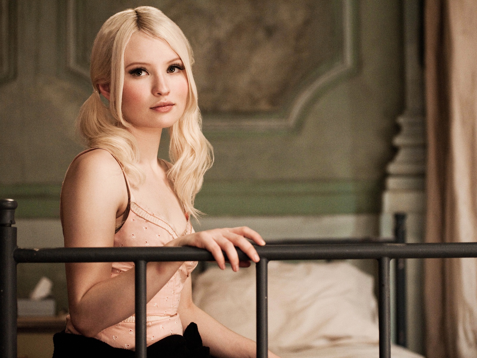 Emily Browning in Sucker Punch