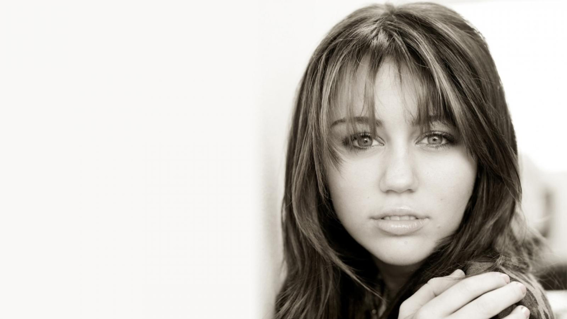 Gray Eyes Miley Cyrus On Side With White Wallpaper HD Miley Cyrus