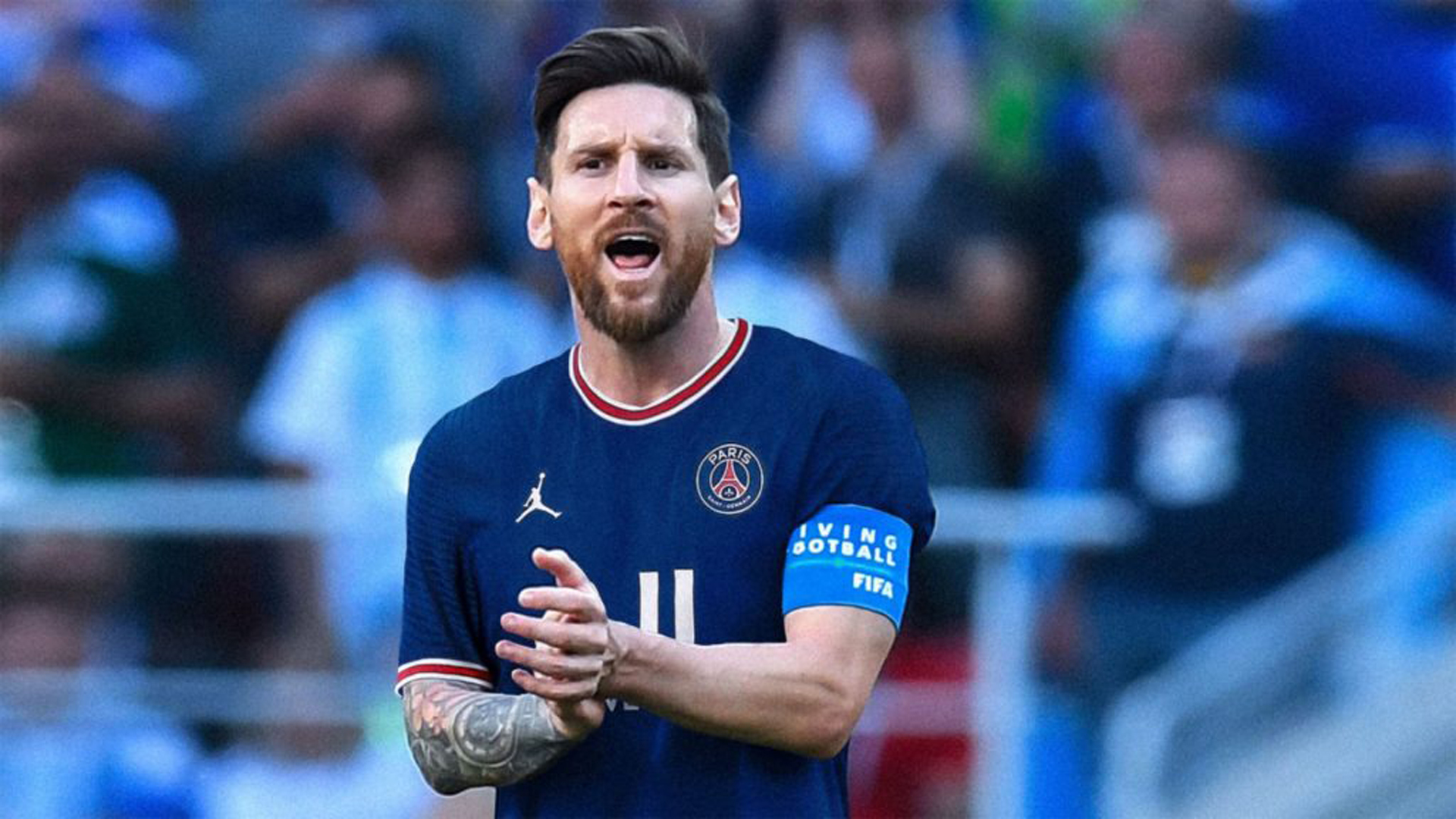 Messi PSG Is Wearing Blue Dress Standing In Blur Audience Wallpaper HD Messi
