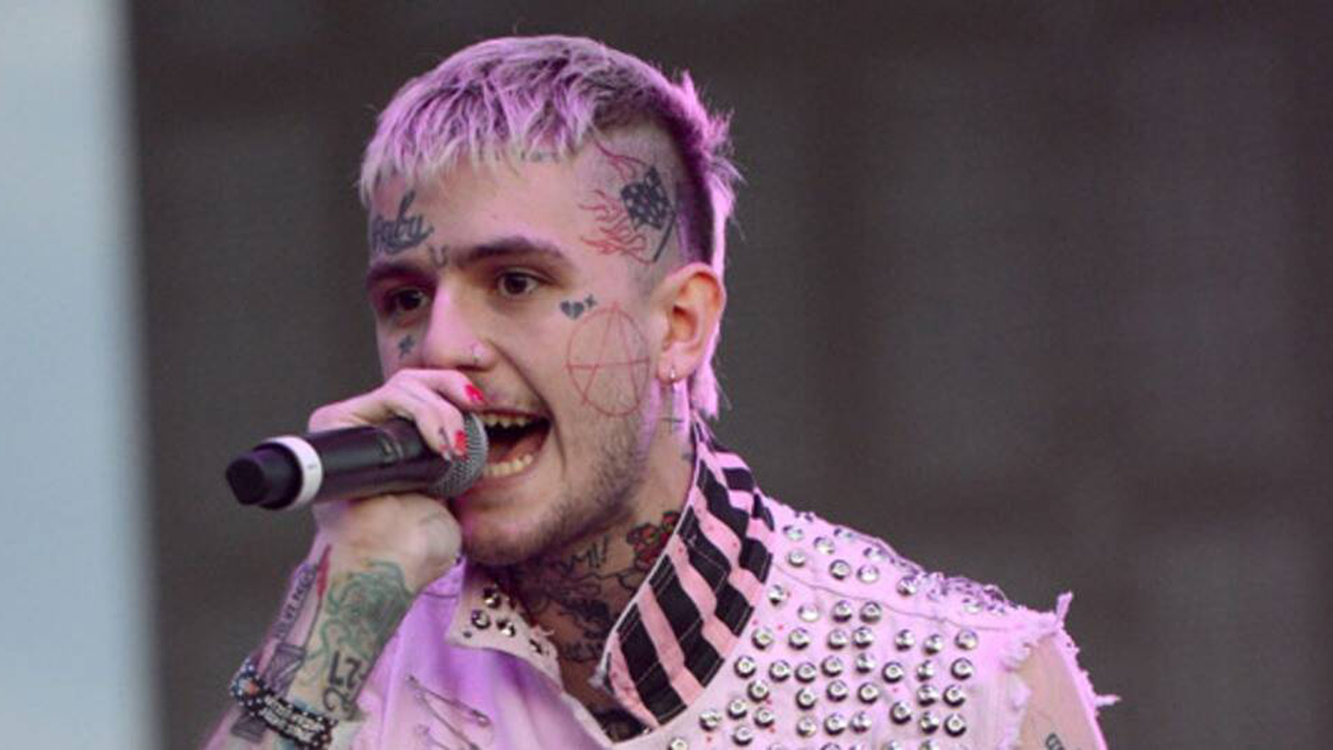 Pink Hair Lil Peep With Mike Is Wearing Pink Stone Shirt HD Lil Peep