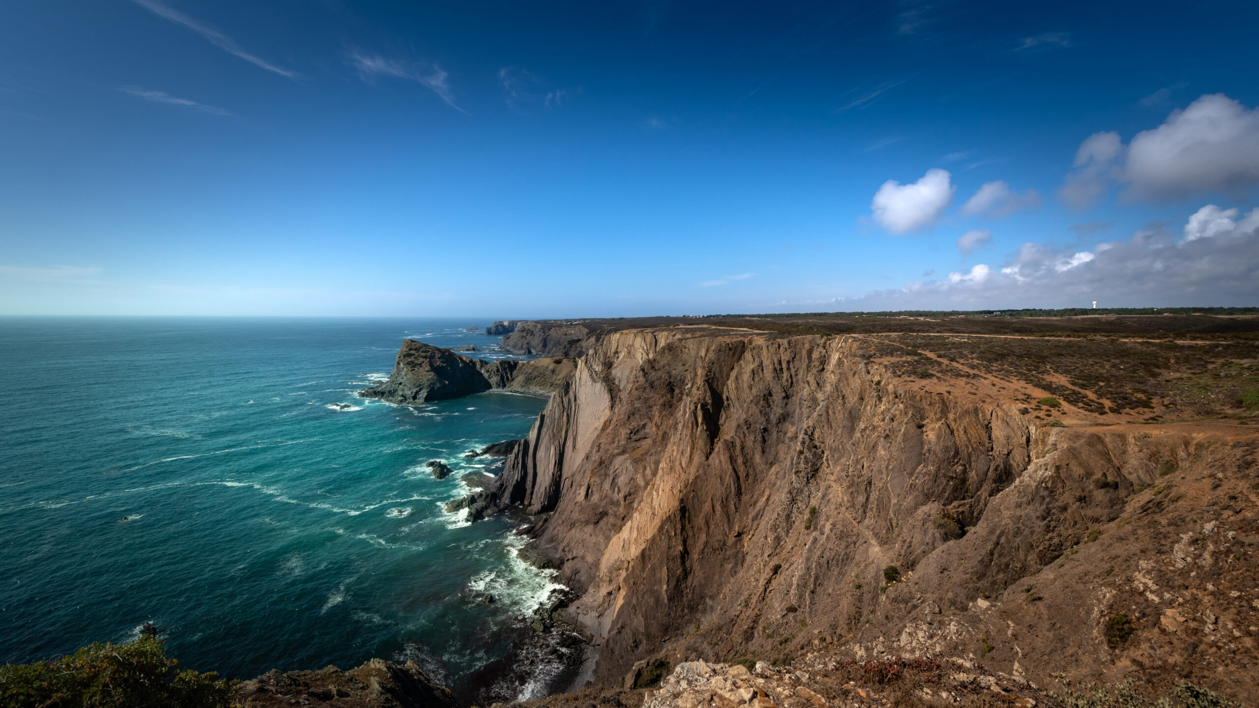 Sea Coast Stones Rocks Ocean Waves Under Blue Sky During Daytime K HD Nature